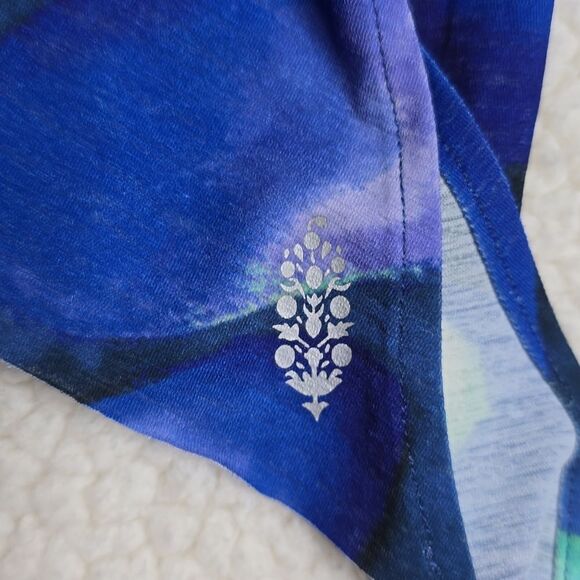 1232 NWT Free People Movement Tempo Printed Tank Running Grisaille Combo - Picture 6 of 6